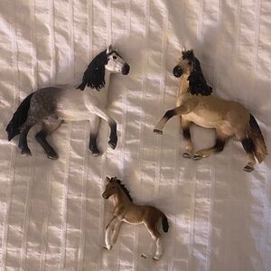 Schleich family set of 3